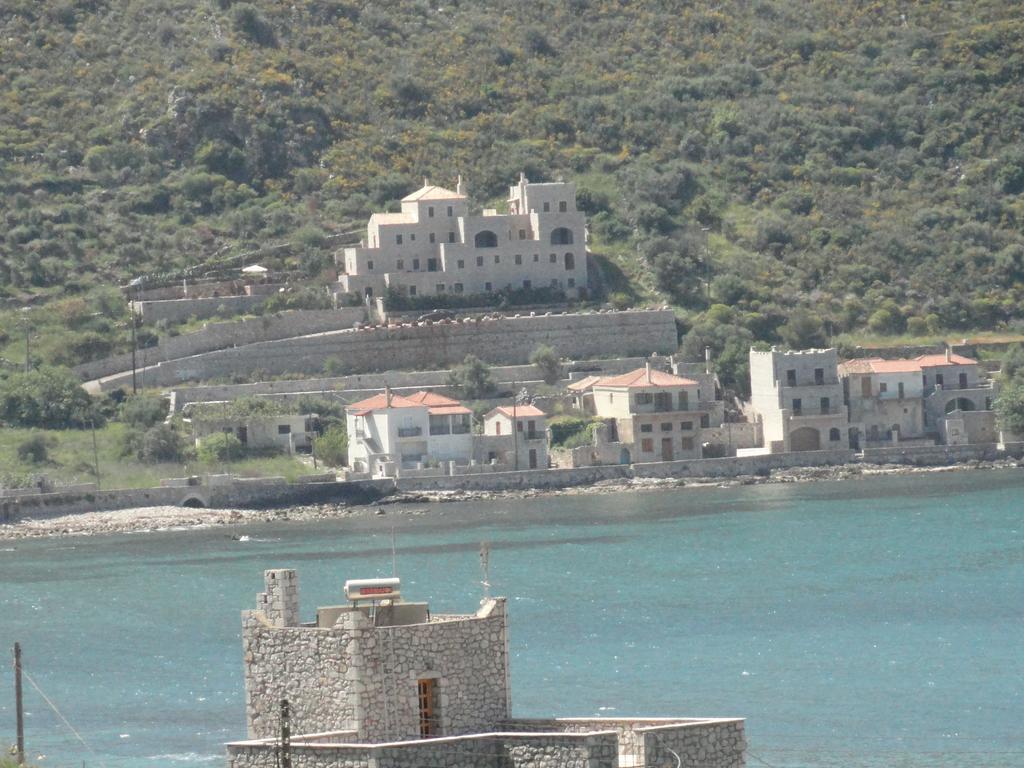 Foivos 2 Ξενοδοχείο Γύθειο Δωμάτιο φωτογραφία